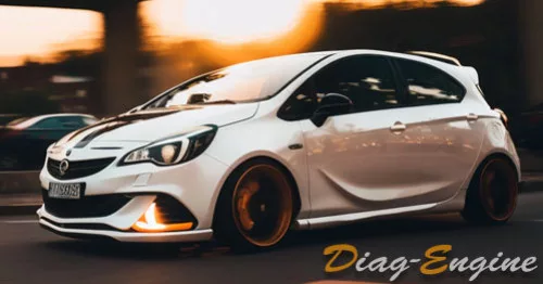 La pédale de frein s'enfonce OPEL Corsa